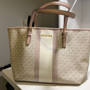 Michael Kors bag with matching wallet white and pink